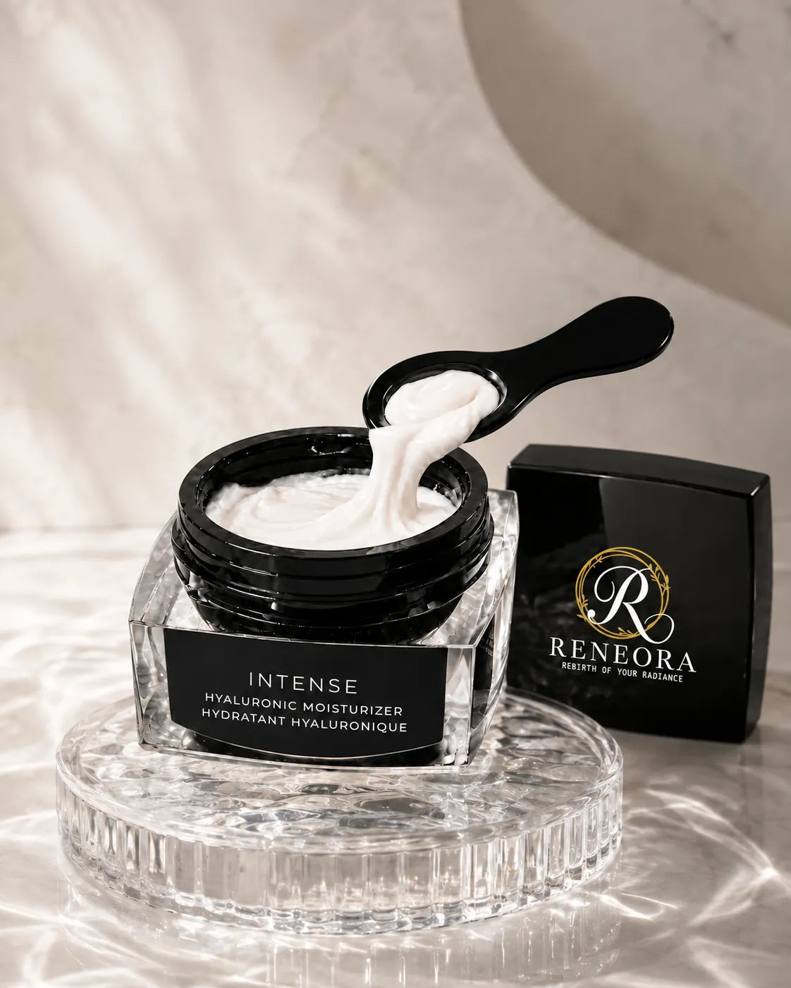 Reneora Intense Hyaluronic Moisturizer with black spatula